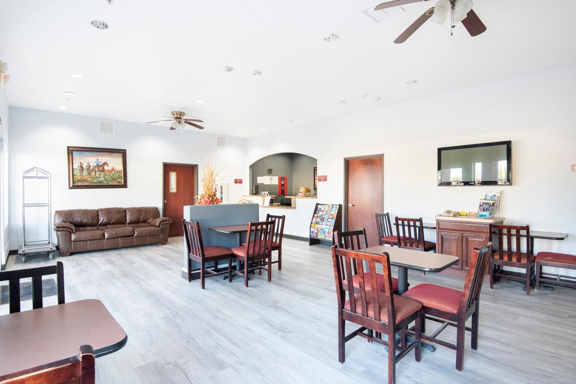Oyo Townhouse Clute Lake Jackson Buitenkant foto