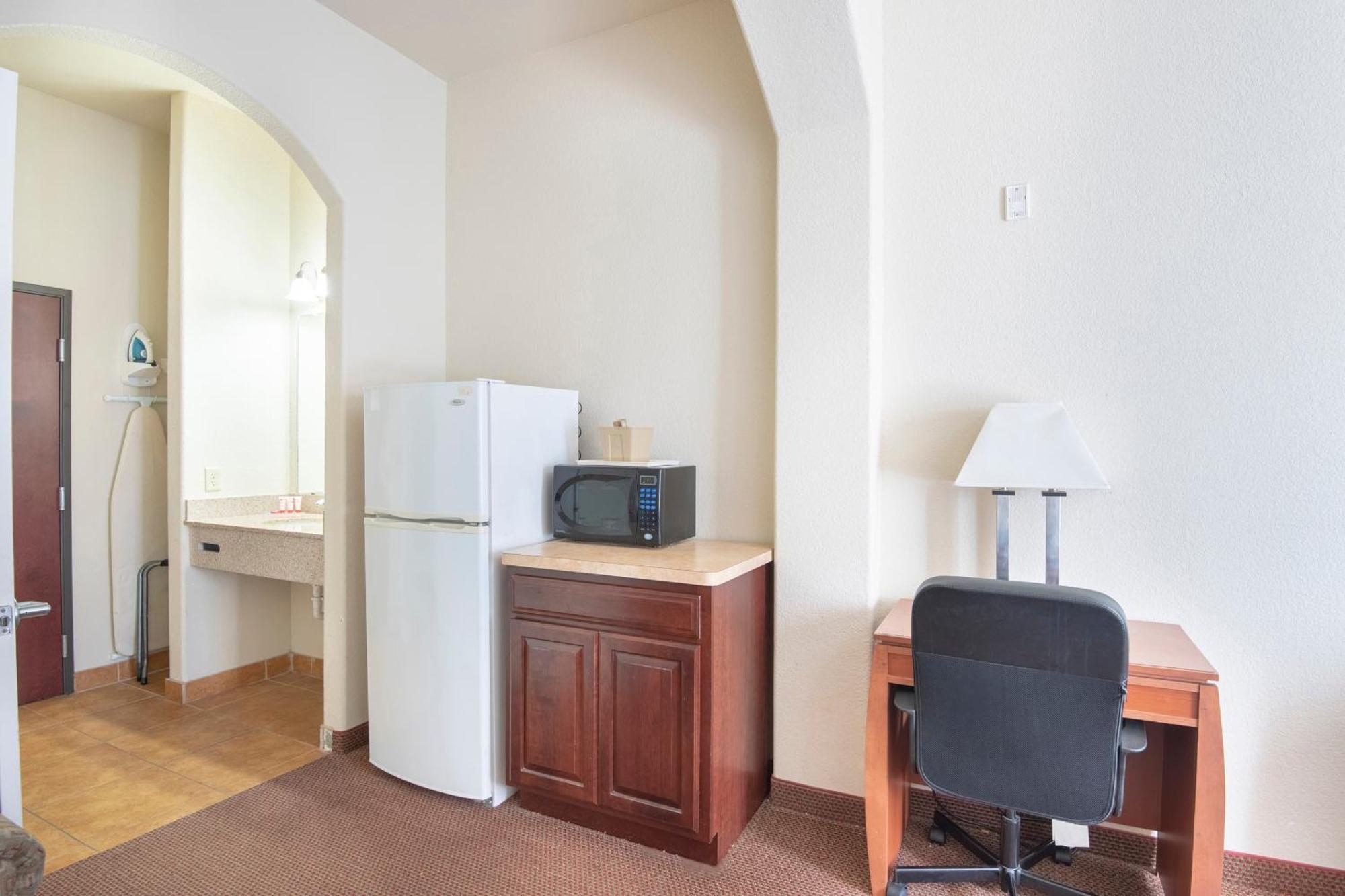 Oyo Townhouse Clute Lake Jackson Buitenkant foto